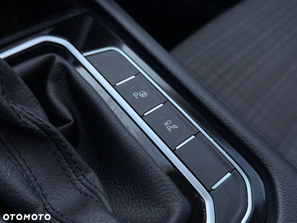 Volkswagen Passat Variant 2.0 TDI EVO Business DSG - 33