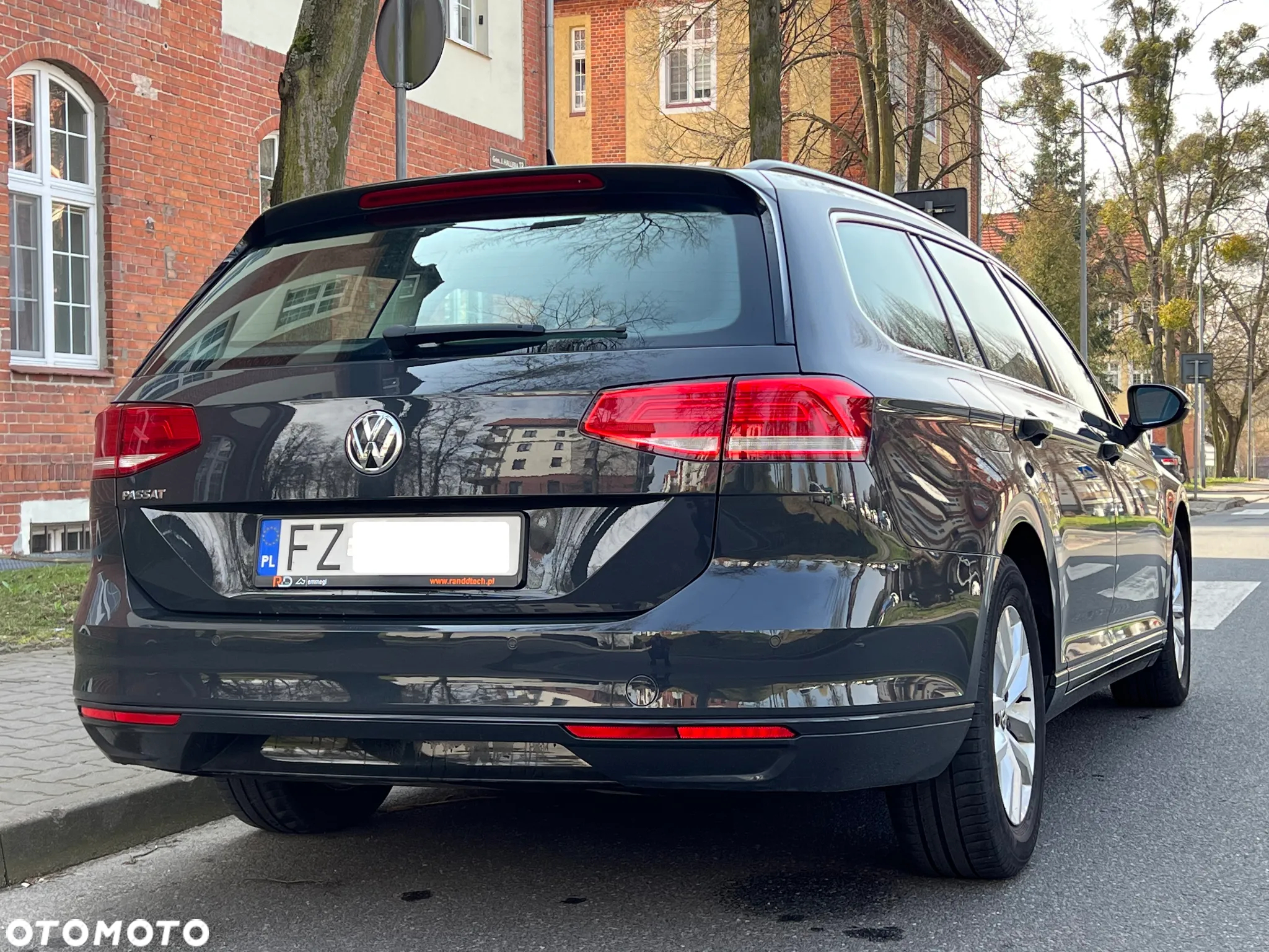Volkswagen Passat 2.0 TDI BMT Comfortline - 6