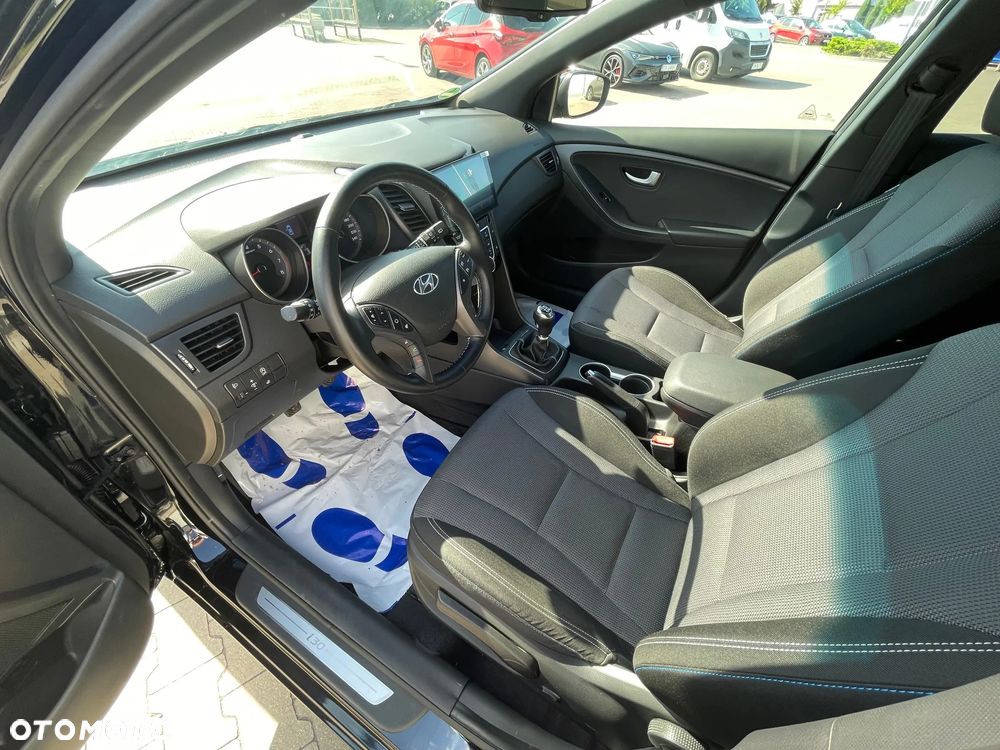 Hyundai i30 1.4 Passion - 8
