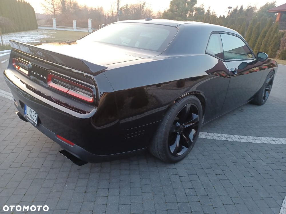 Dodge Challenger 5.7 R/T - 4