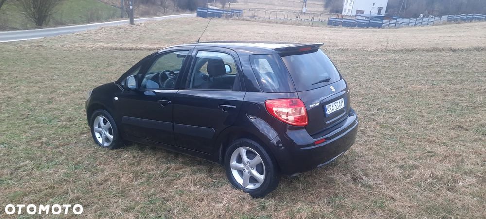 Suzuki SX4 - 29
