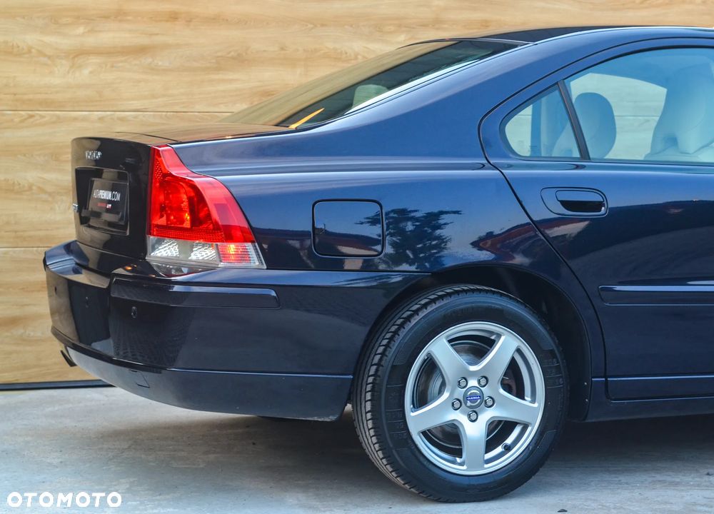 Volvo S60 2.4D Momentum - 9