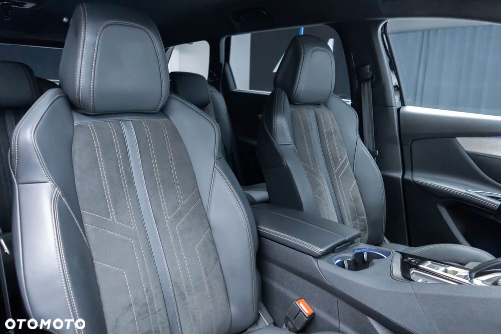 Peugeot 5008 BlueHDi 180 EAT8 GT Pack - 36