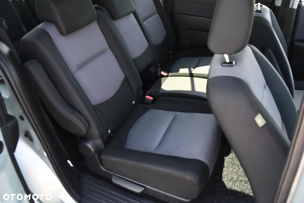 Mazda 5 - 4