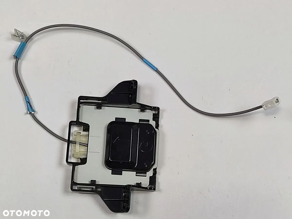 TOYOTA CAMRY od 2019r Antena Nawigacji - 1