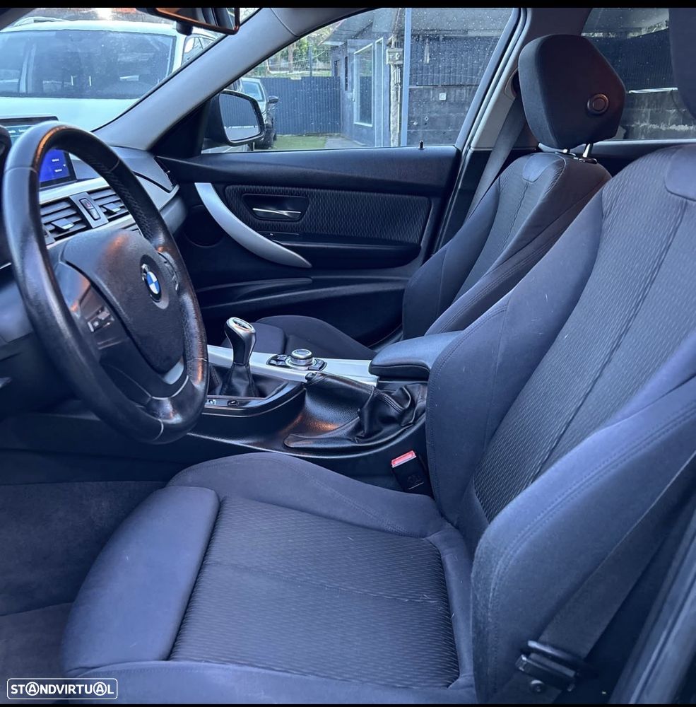 BMW 320 d Sport Line - 7