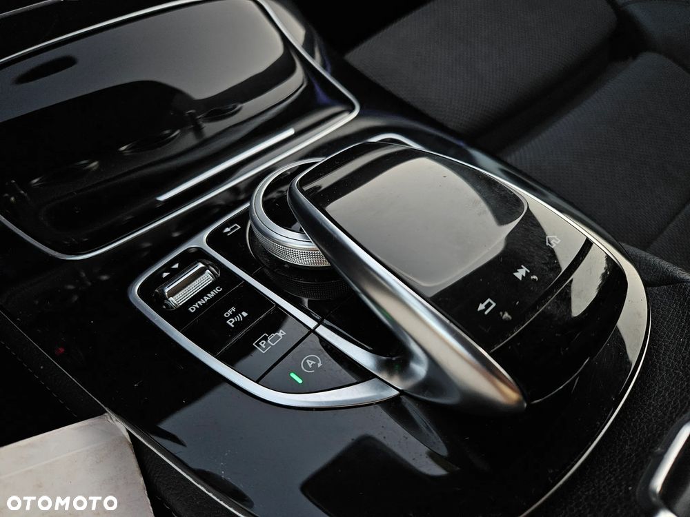 Mercedes-Benz Klasa E 200 d 9G-TRONIC Exclusive - 27