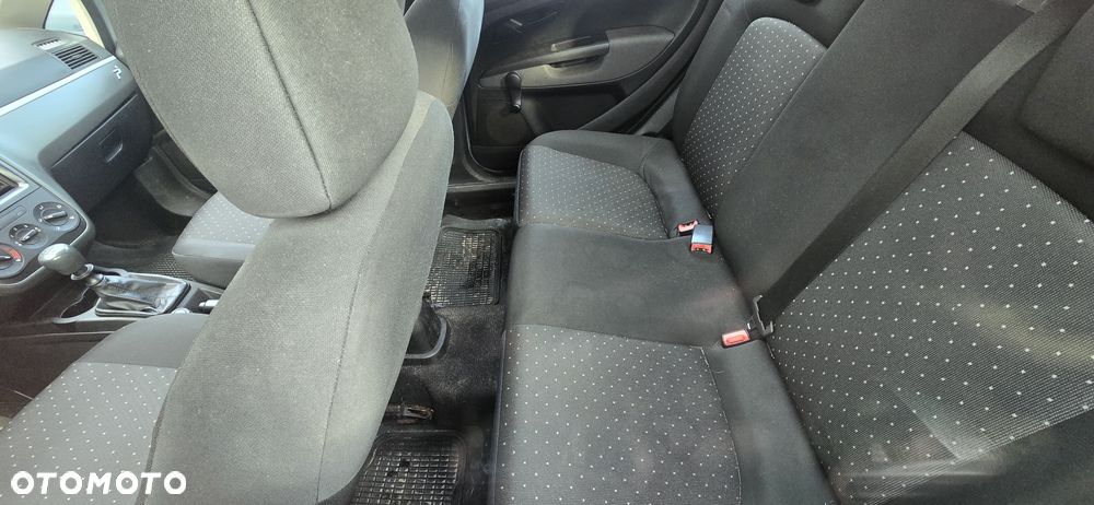 Fiat Punto 1.4 16V Dynamic - 7