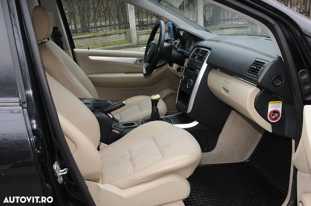 Mercedes-Benz B 180 CDI - 12