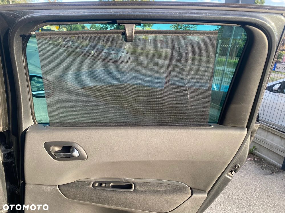 Peugeot 5008 e-HDI FAP 115 EGS6 Stop&Start Allure - 24