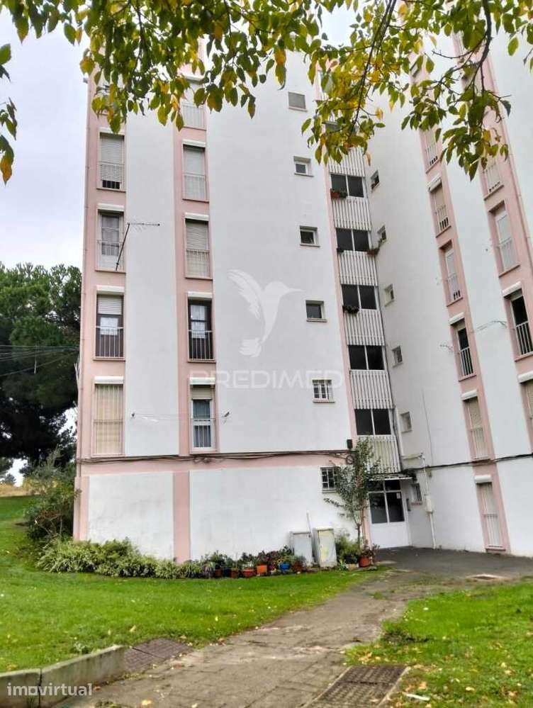 Apartamento T2 - Com elevador no Vale da Amoreira - Grande imagem: 4/28