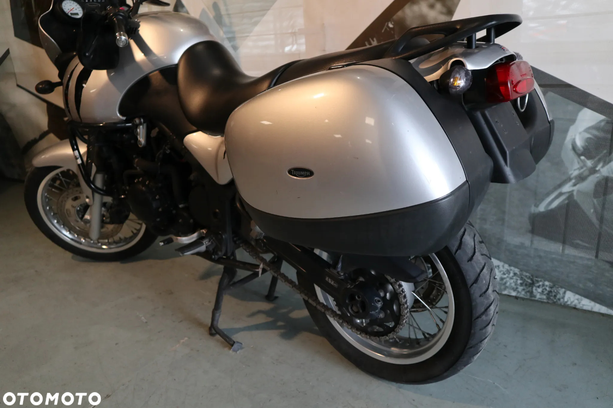 Triumph Tiger - 4