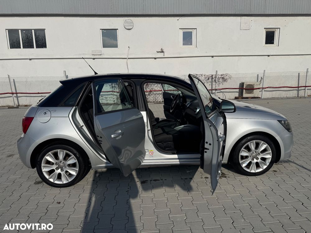 Audi A1 Sportback 1.6 TDI Stronic Ambition - 4