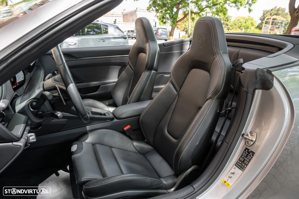 Porsche 911 (992) Carrera 4 GTS PDK - 7