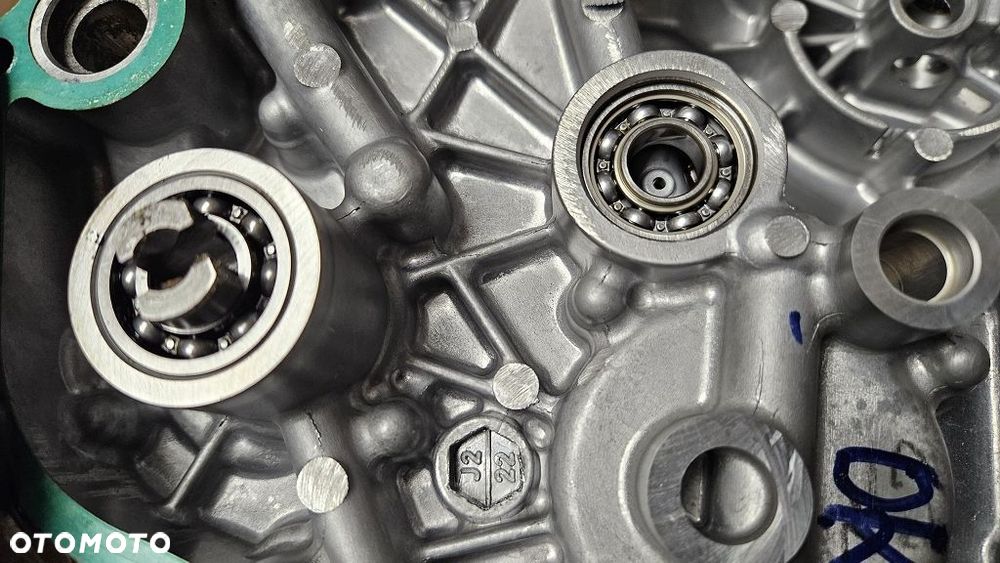 Pokrywa sprzęgła dekiel Honda CBR250 CBR300 CB300R - 12