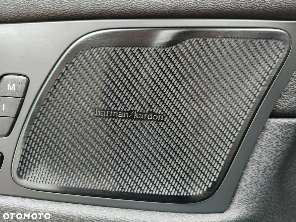 Volvo XC 60 T6 AWD Plug-In Hybrid R-Design - 21