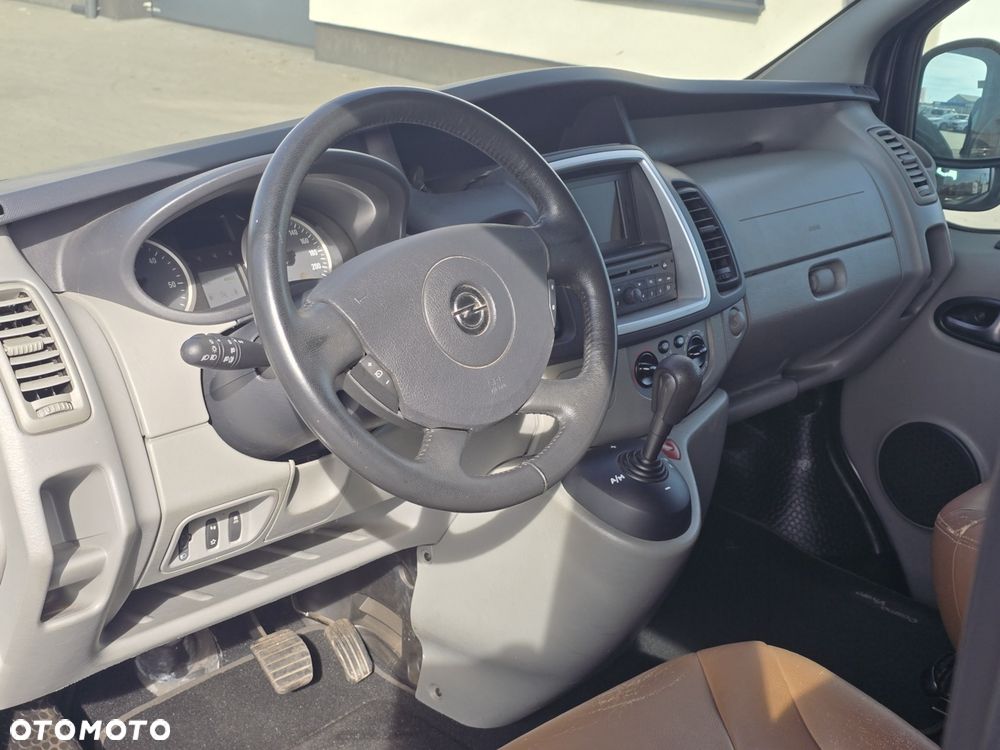 Opel Vivaro - 13