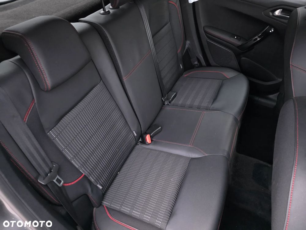 Peugeot 208 1.2 PureTech Allure S&S EAT6 - 13