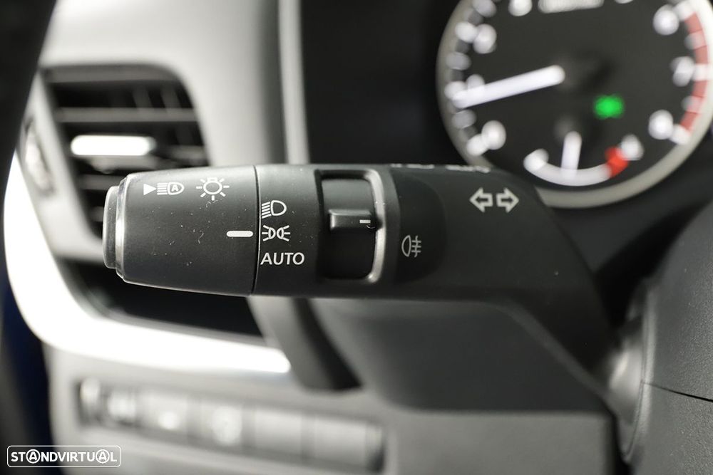 Nissan Qashqai 1.3 DIG-T N-Connecta Xtronic - 17