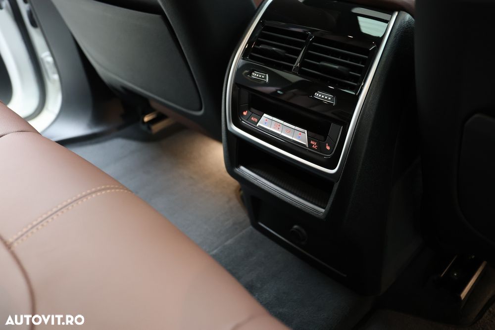 BMW X5 xDrive45e - 11