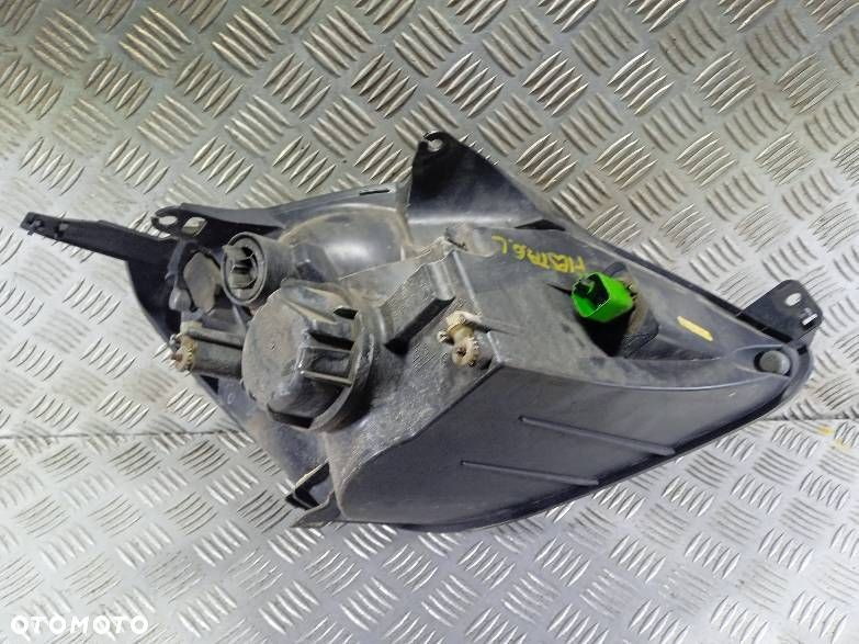 LAMPA LEWA PRZEDNIA FORD FIESTA MK6 - 2