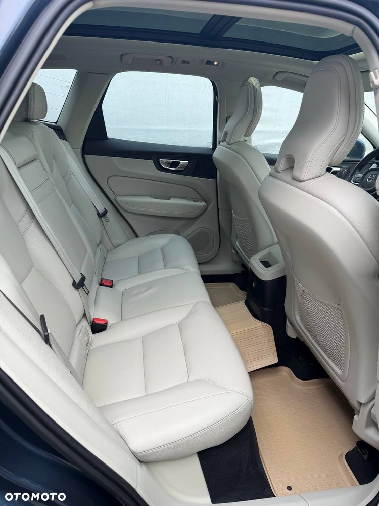 Volvo XC 60 - 6
