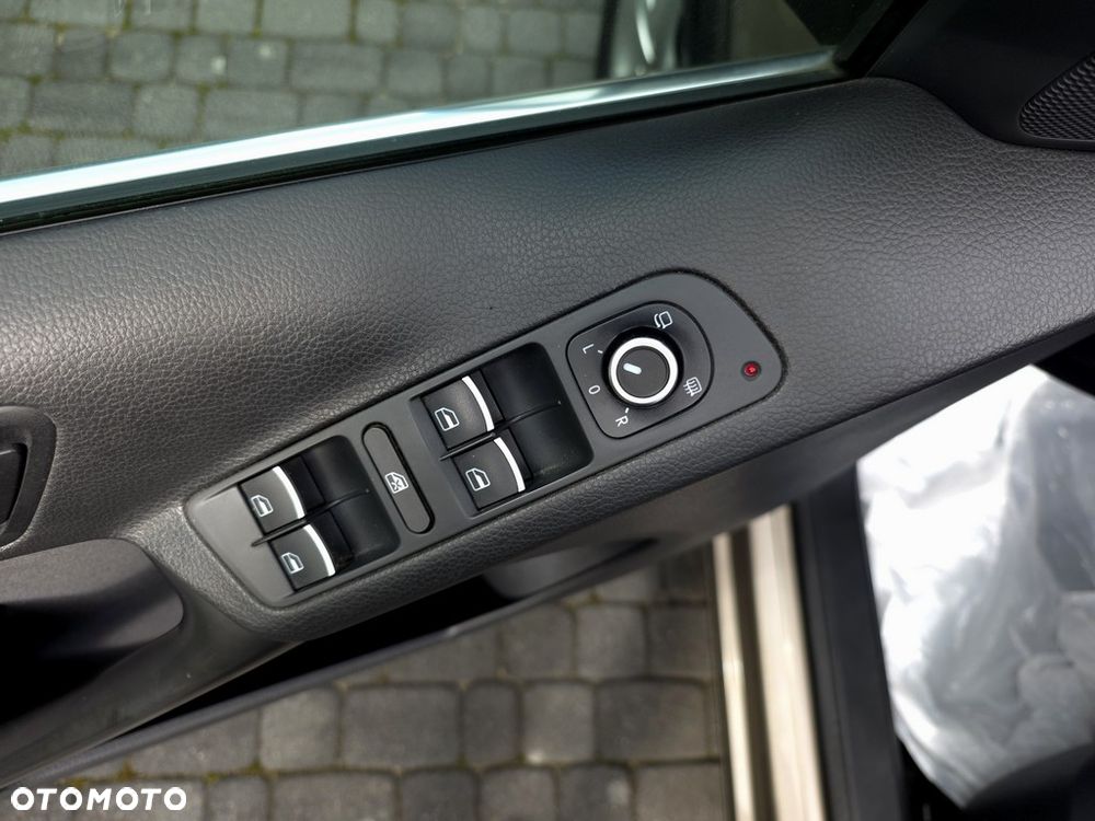 Volkswagen Tiguan 2.0 TDI Perfectline - 23