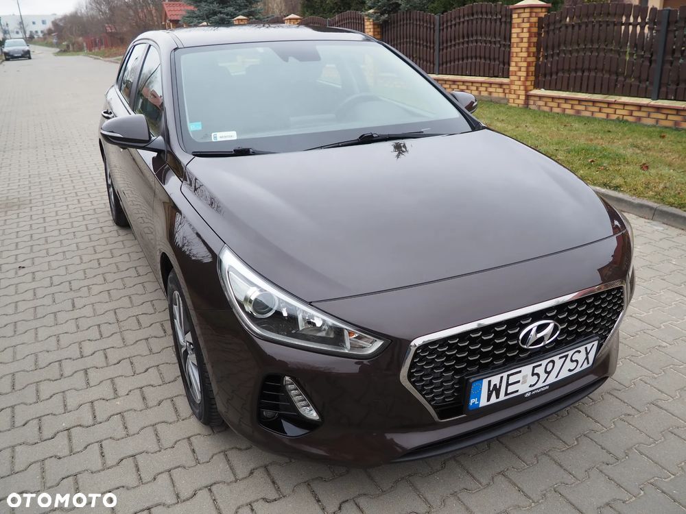Hyundai i30 1.6 D Comfort - 26