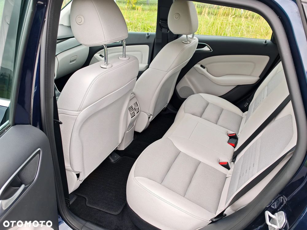 Mercedes-Benz Klasa B (Electric Drive) 250 e - 7