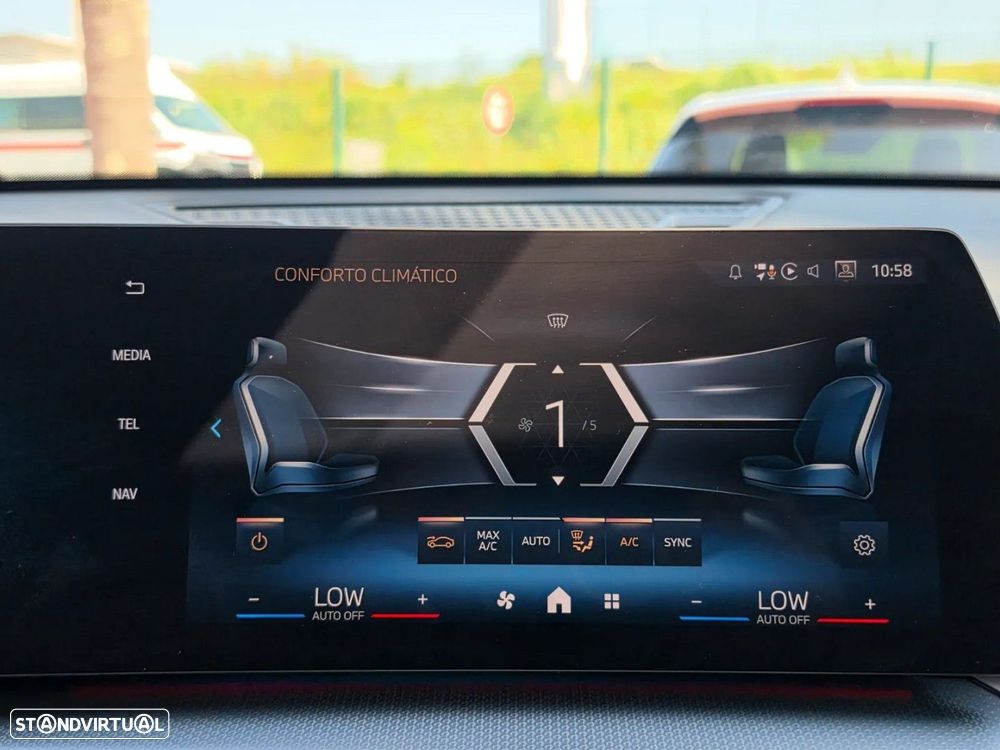 BMW iX2 eDrive20 Pack Desportivo M - 21