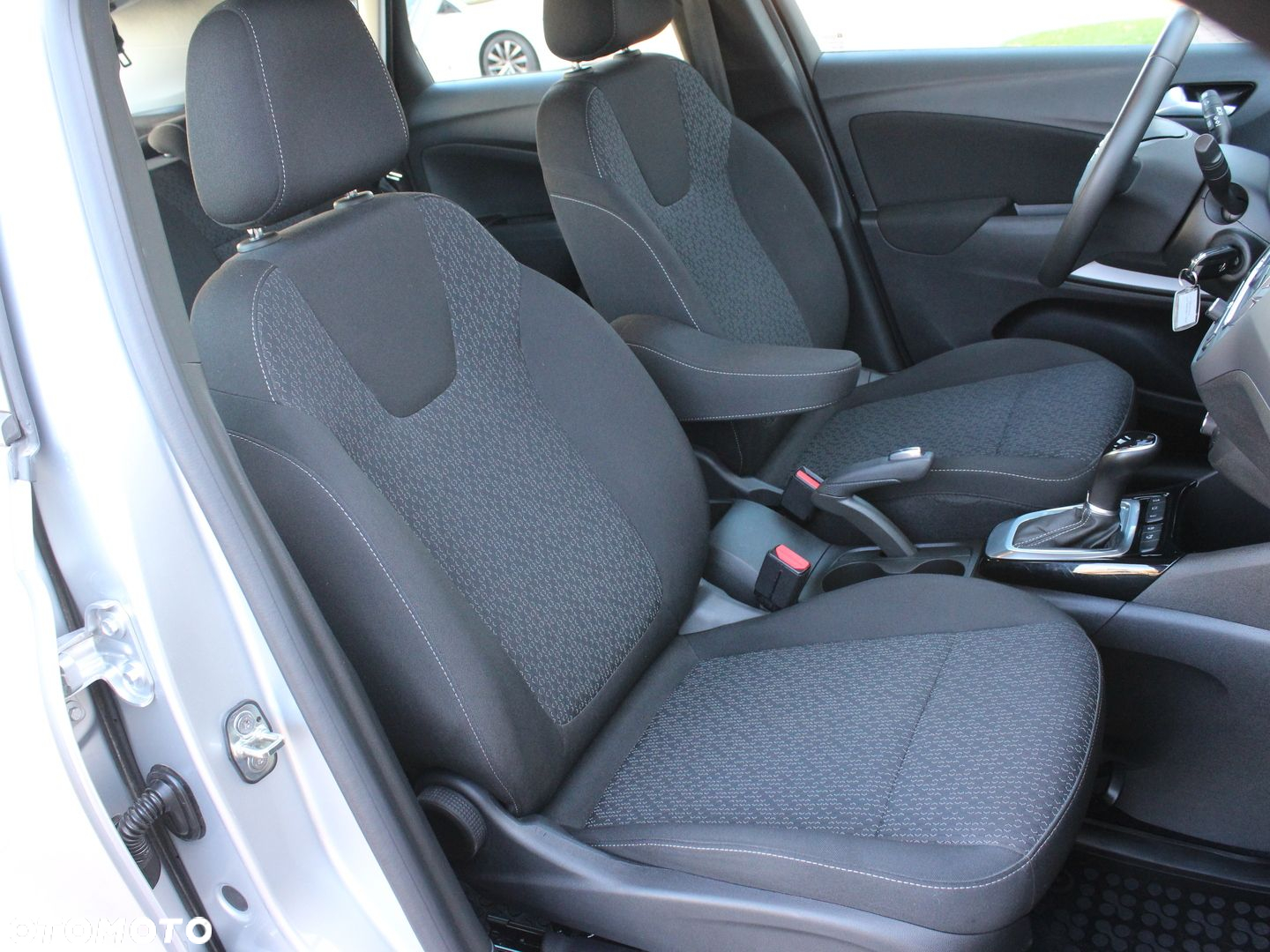 Opel Crossland - 13