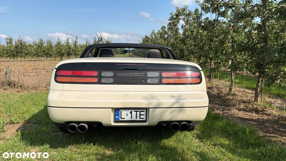 Nissan 300 ZX - 11
