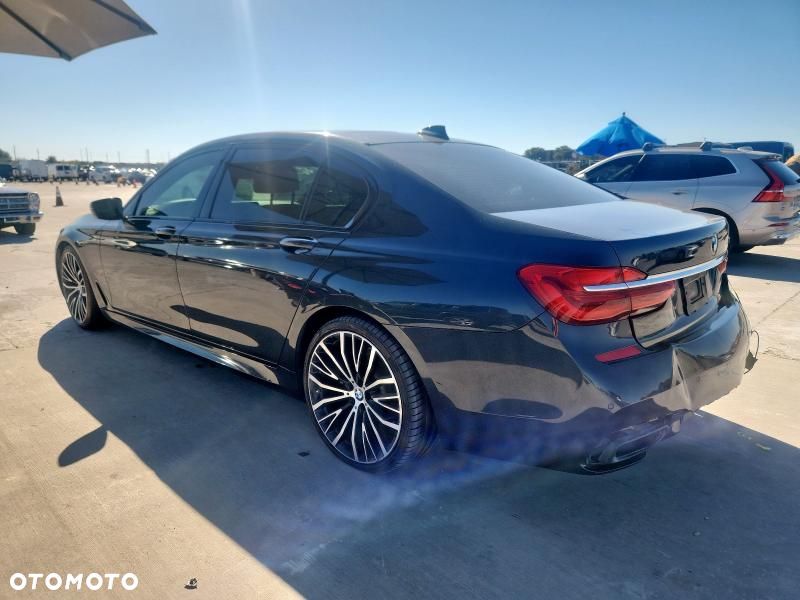 BMW Seria 7 750i xDrive - 2