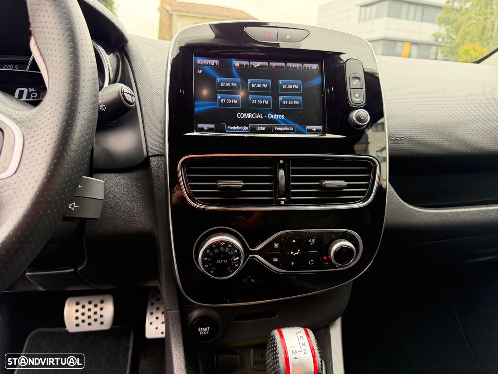 Renault Clio TCe 220 EDC R.S. Trophy - 33