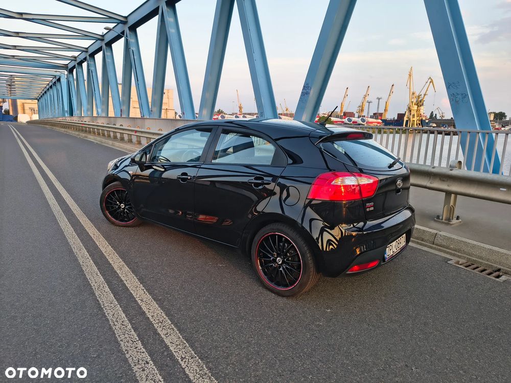 Kia Rio 1.4 M - 2