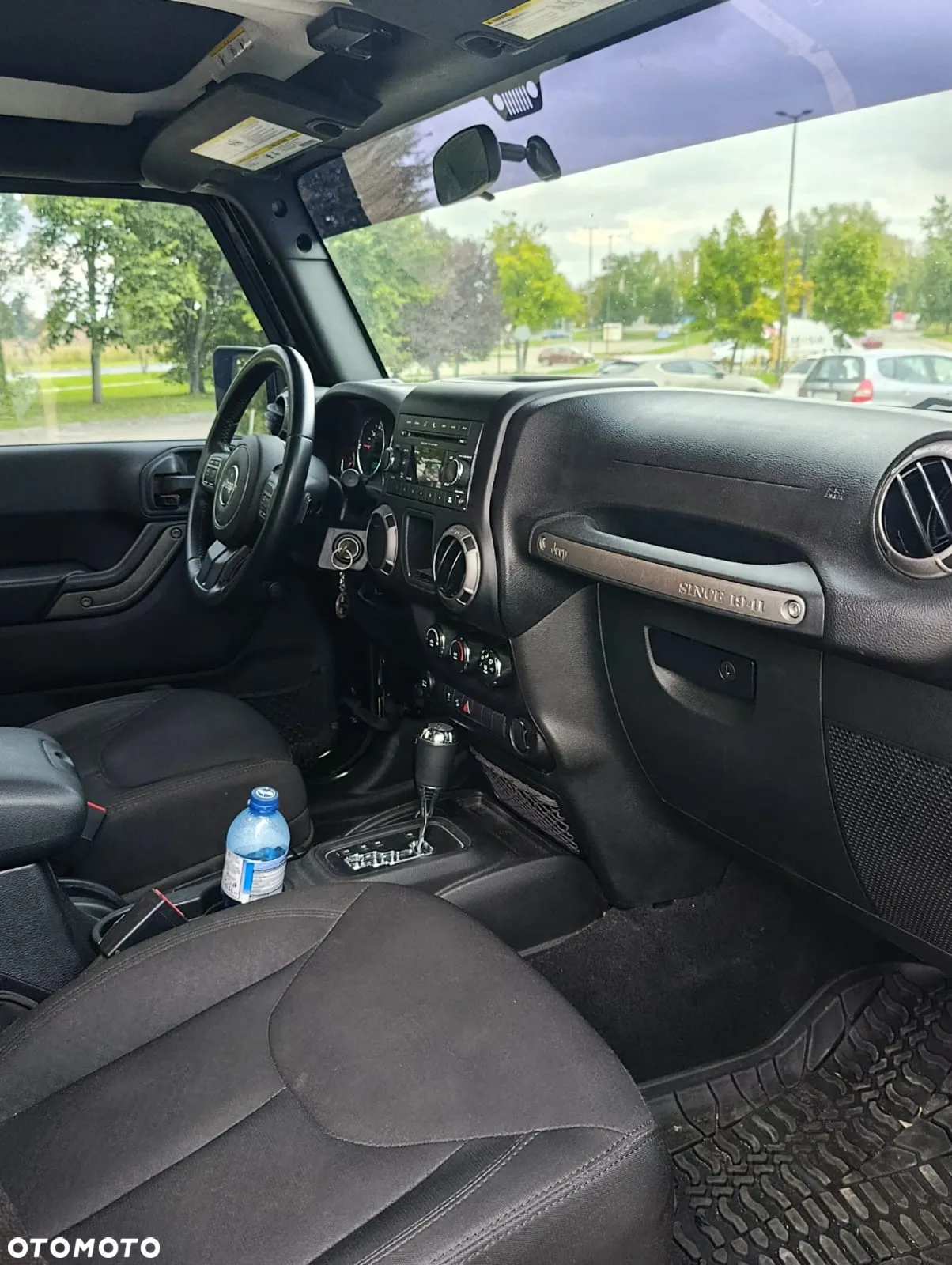 Jeep Wrangler - 16