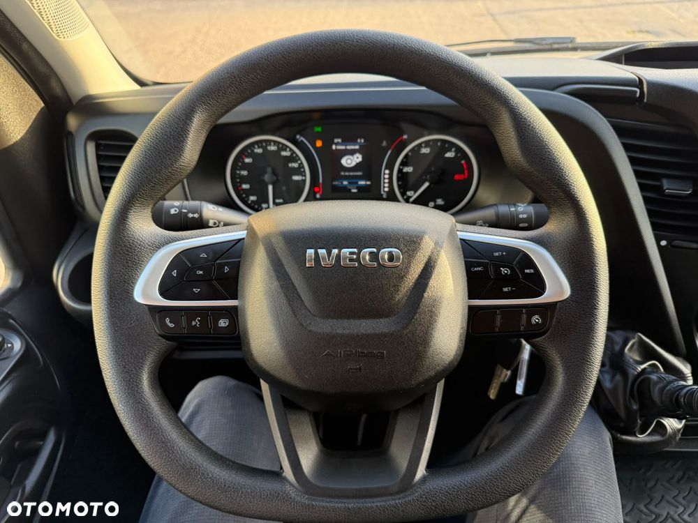Iveco Daily 35S16, 2.3 160KM, L4H3, Niski przebieg, Bardzo zadbany - 22