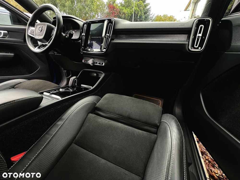 Volvo XC 40 T4 AWD Geartronic R-Design - 21