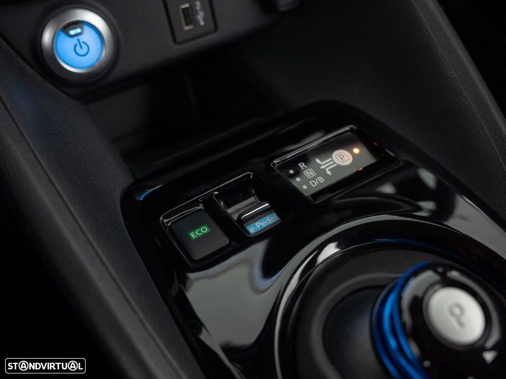 Nissan Leaf N-Connecta - 24