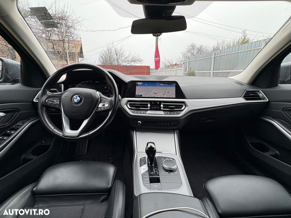 BMW Seria 3 330e Aut. Luxury Line - 9