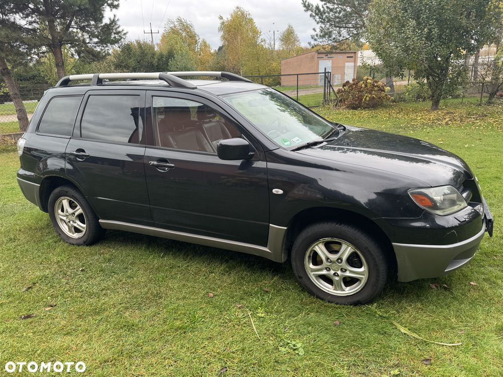 Mitsubishi Outlander 2003 photo 3