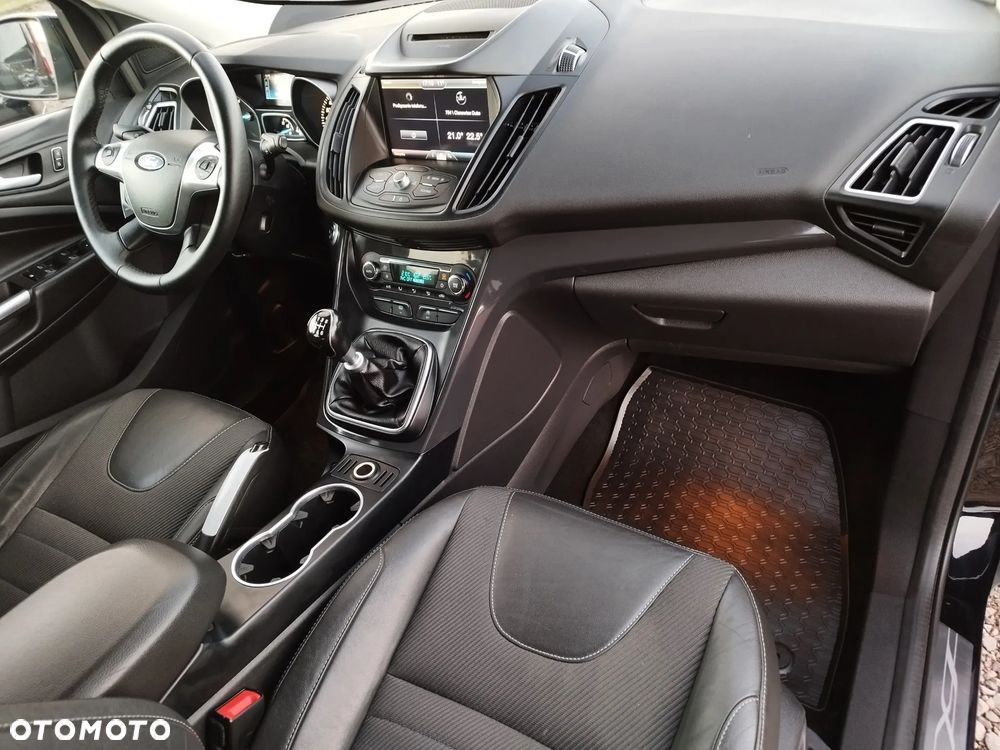 Ford Kuga 2.0 TDCi 4x4 Titanium - 21