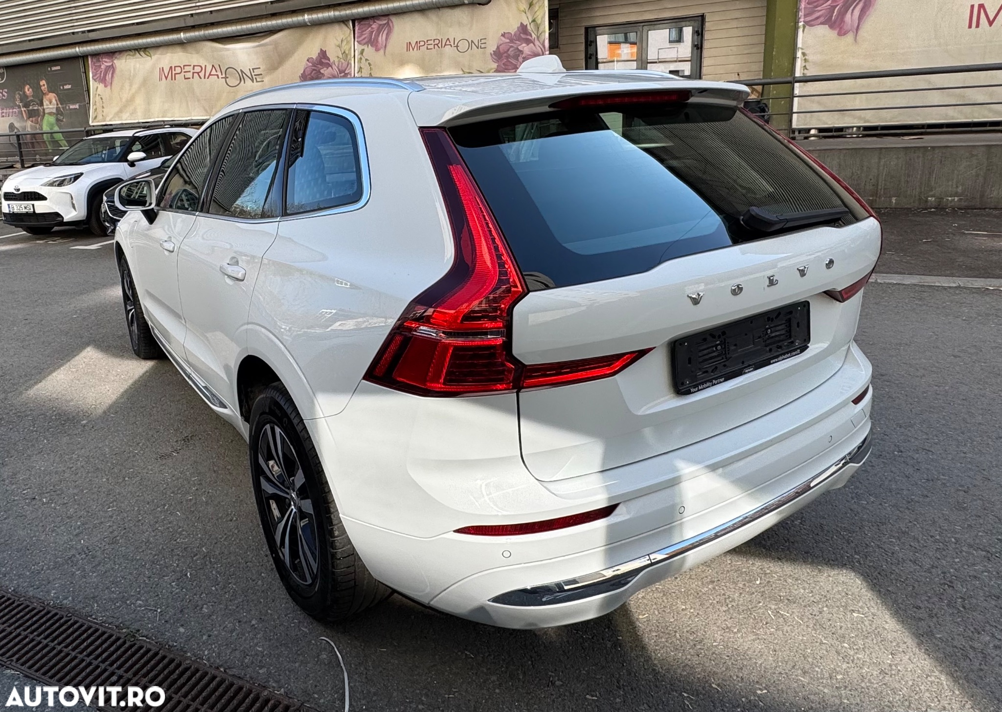 Volvo XC 60 T6 AWD Recharge Geartronic Inscription Expression - 6