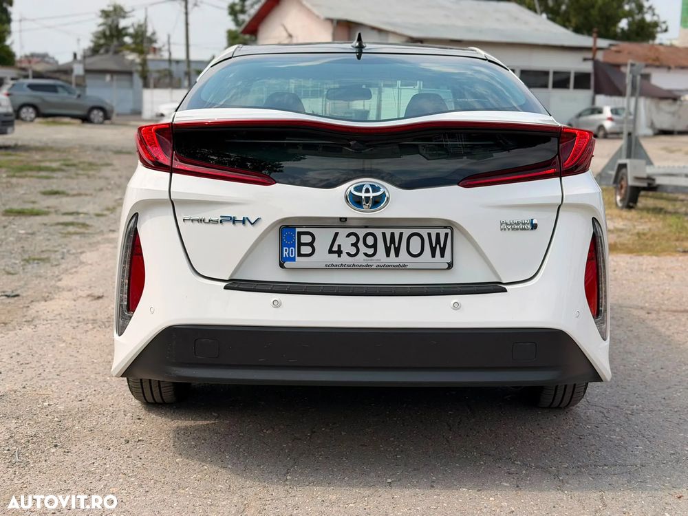 Toyota Prius - 25