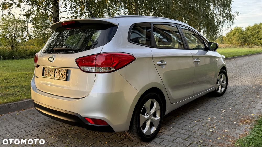 Kia Carens 1.6 GDI L - 11