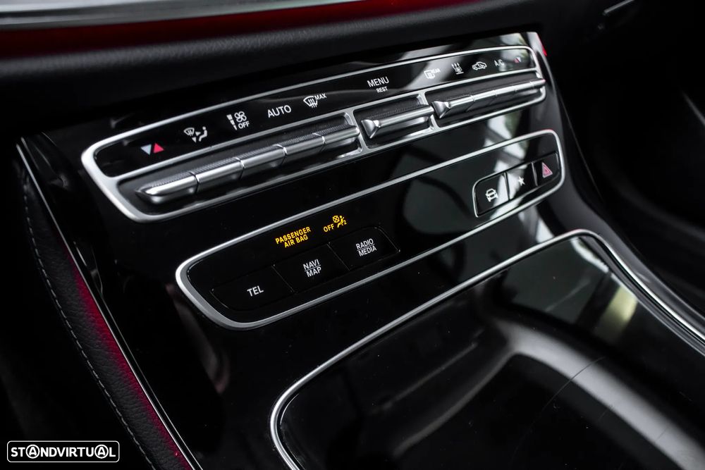 Mercedes-Benz E 300 de Avantgarde 4Matic - 23