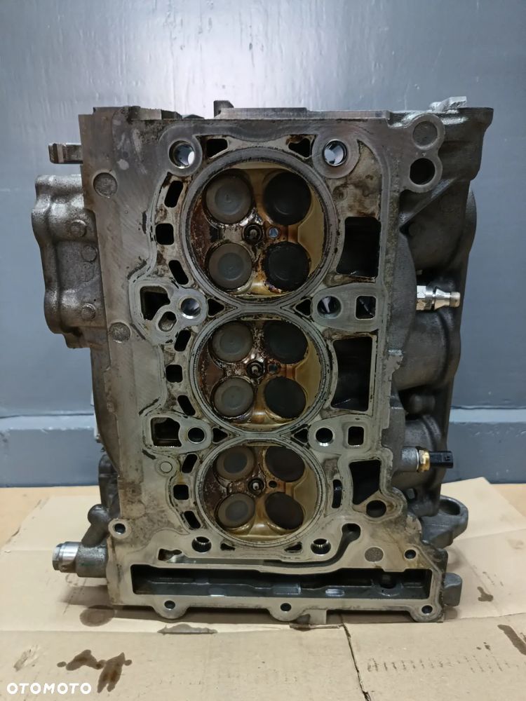 BMW MINI B38A15A 1.5T Głowica silnika 8638087 - 13