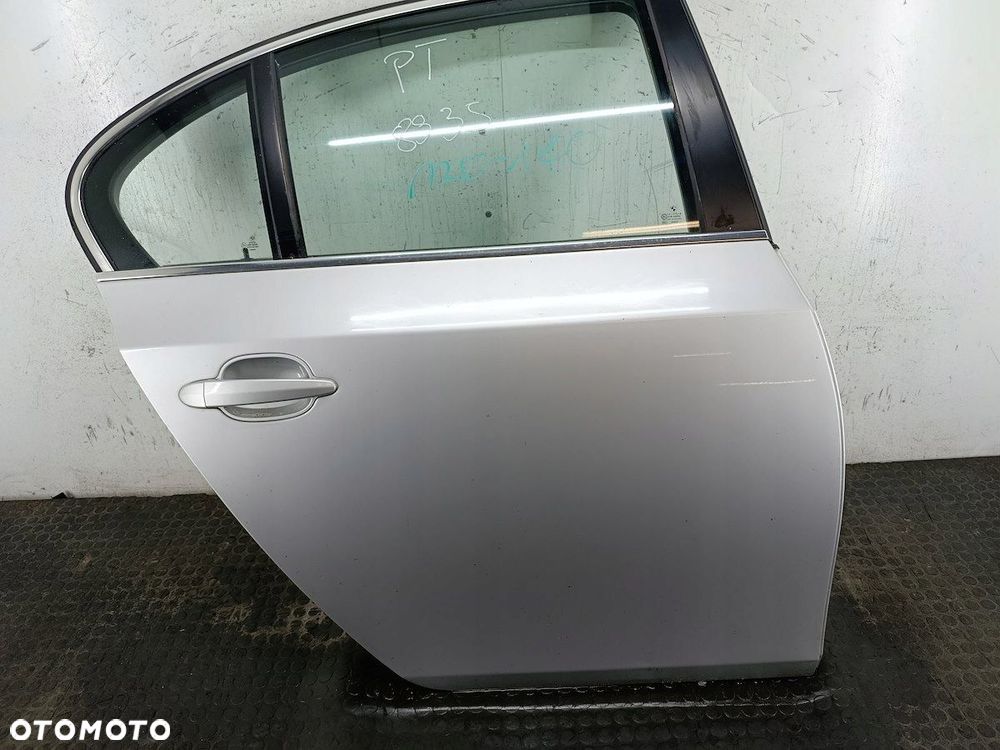 DRZWI TYŁ PRAWY  BMW 5 E60 354 SEDAN - 4