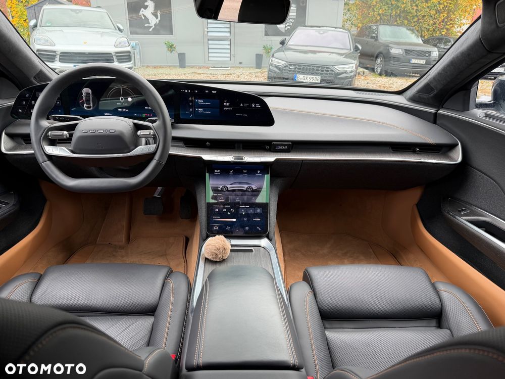Lucid Air AWD Touring - 31