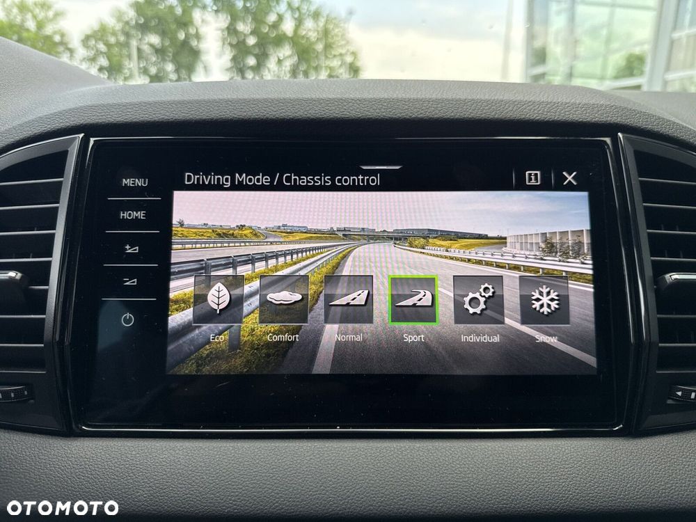 Skoda Karoq 2.0 TSI 4x4 Sportline DSG - 30